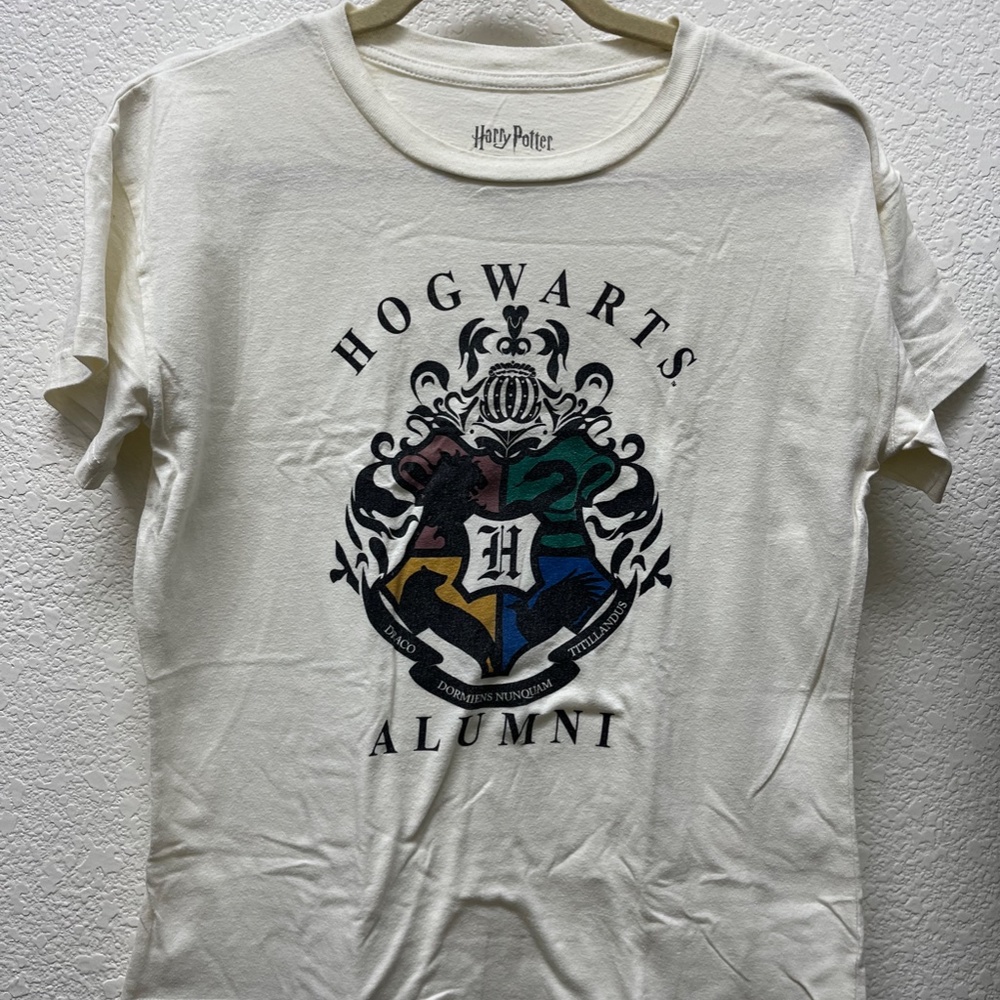 Hogwarts Alumni T-Shirt